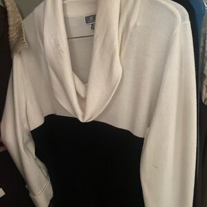 JM collection Women's Black and White Sweater